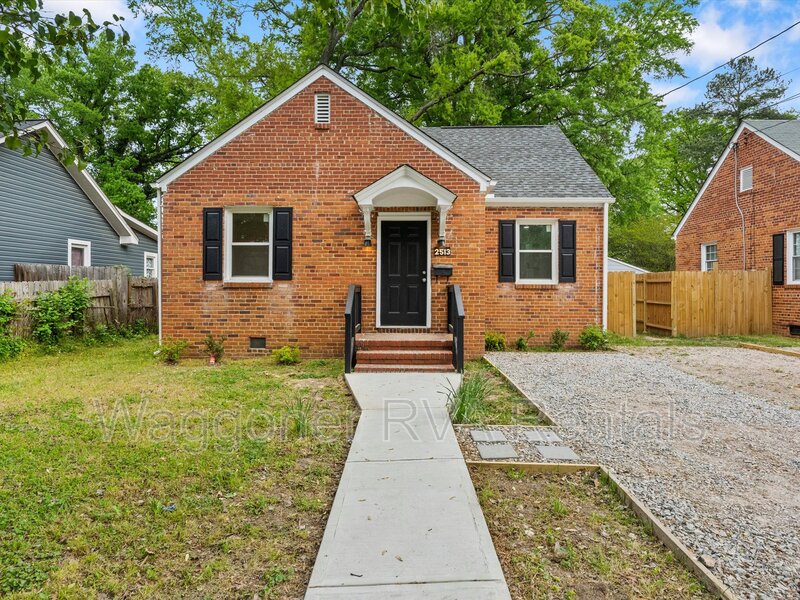 Richmond House: 2513 Dana Street