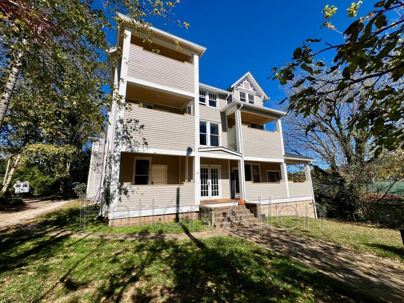 Asheville Condo: 33 Starnes Ave