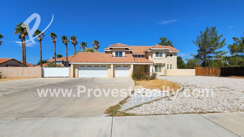 Apple Valley House: 12490 Iroquois Rd