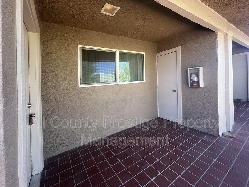 Tempe Condo: 905 South Dorsey Lane