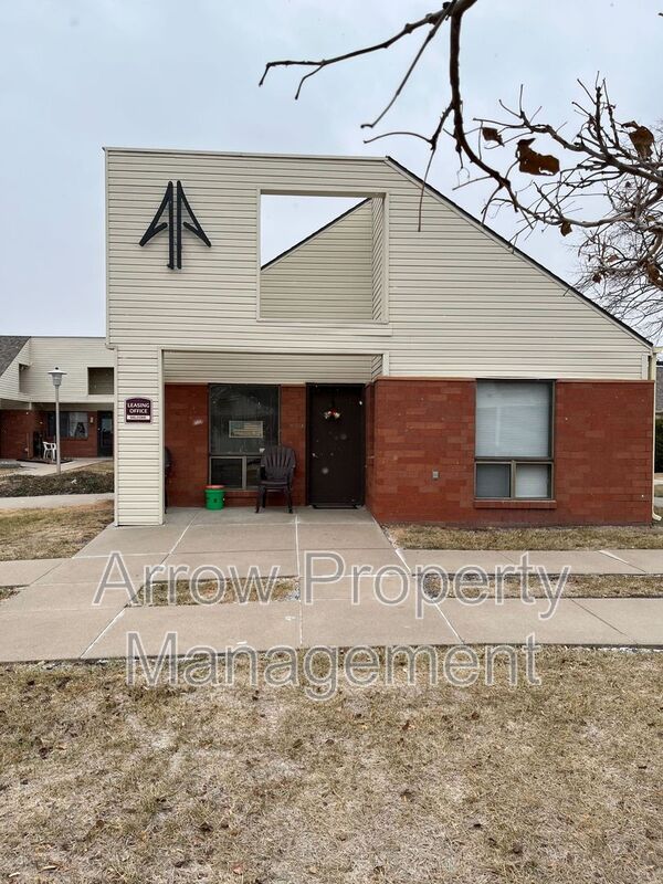 Waverly Condo: 11141 N 137 (Waverly)