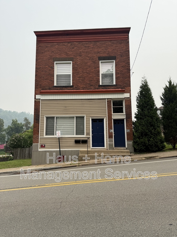 Wall Condo: 403 Wall Avenue