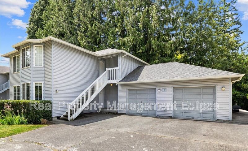 Everett Condo: 507 Madison St