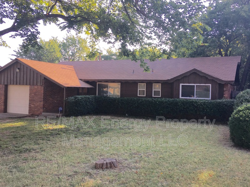 Request a Viewing for 5808 N Rhode Island Tenant Turner