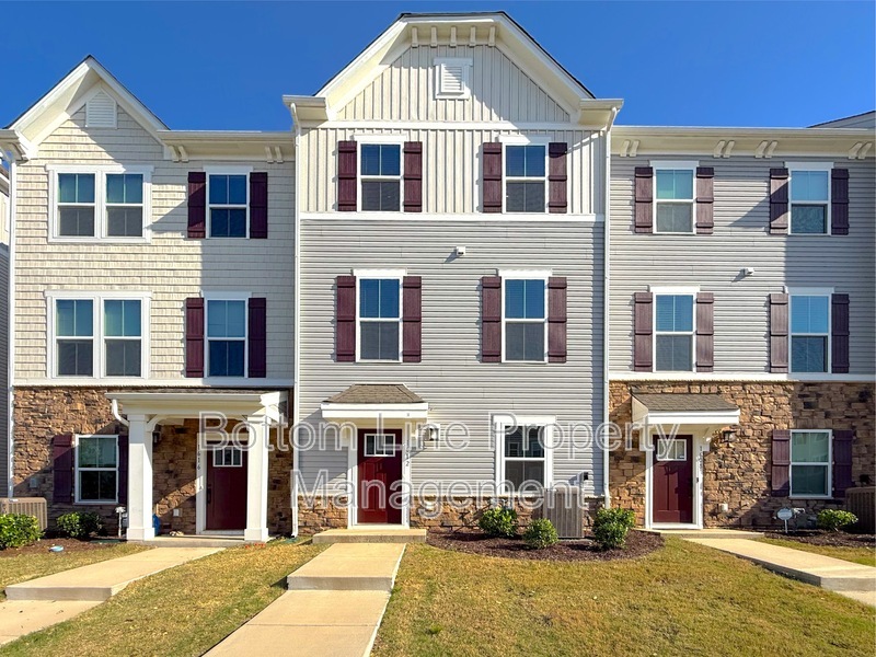 Charlotte Townhome: 1612 Aspire St