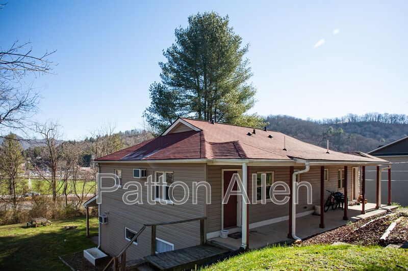 Cullowhee Condo: 180 Stadium View Drive