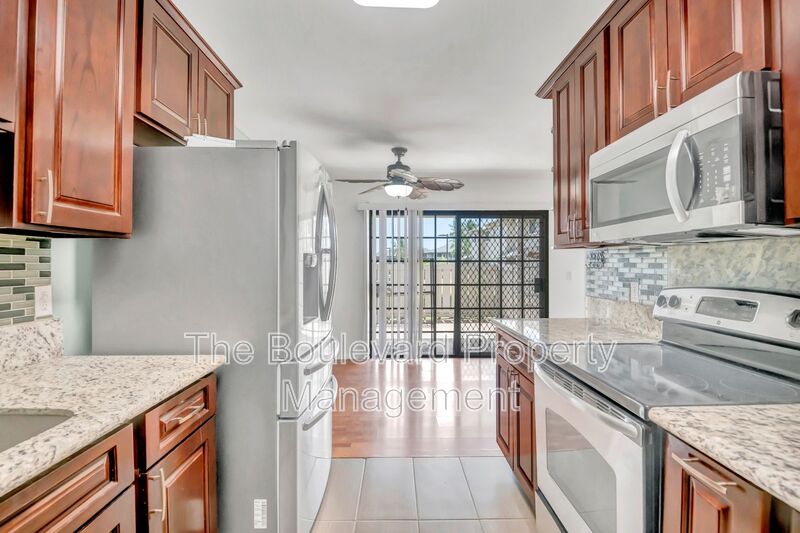 Kapolei Condo: 91-1020 Kaiau Ave