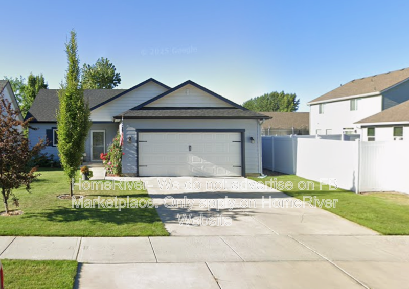 Spokane House: 1811 W Maxine Ave