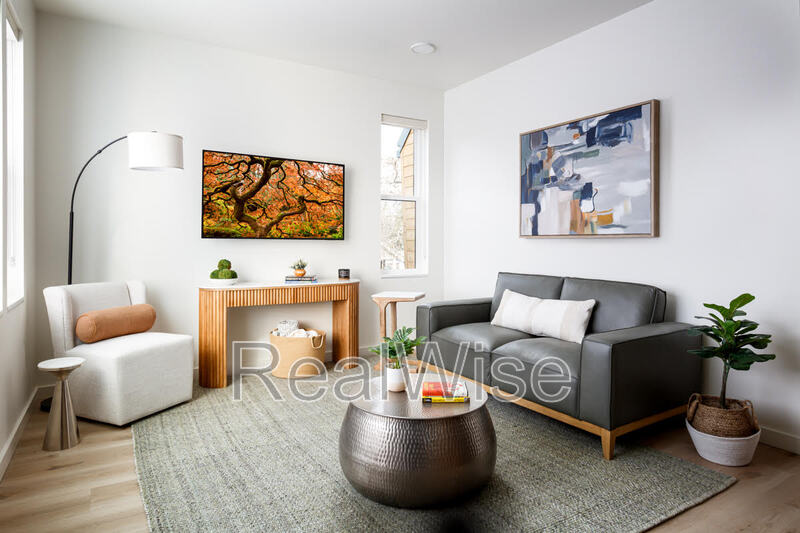 Ashland House: 1260 Quincy St
