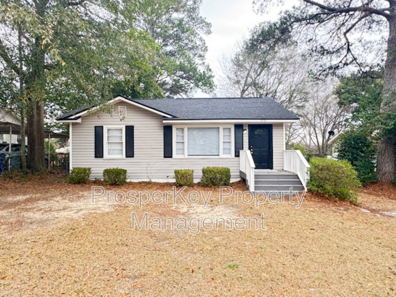 Columbus House: 5710 August Ave