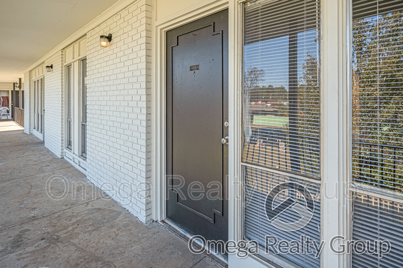 Montgomery Condo: 4724 S Court St