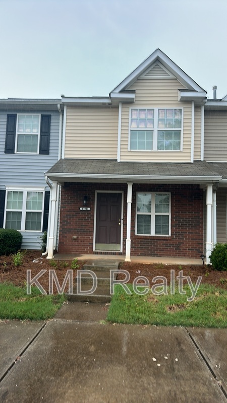 Charlotte Townhome: 11044 Derryrush Drive