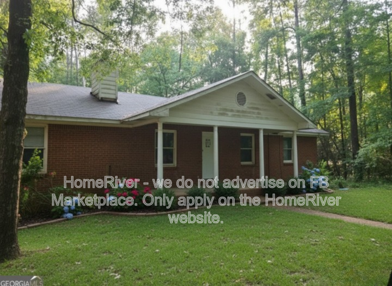 Mcdonough House: 1225 Highway 42 N