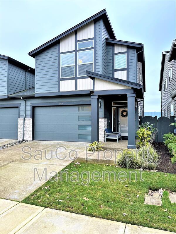 Hillsboro House: 6516 Southeast Genrosa Street