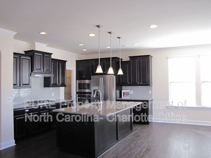 Charlotte House: 17708 Austins Creek Drive