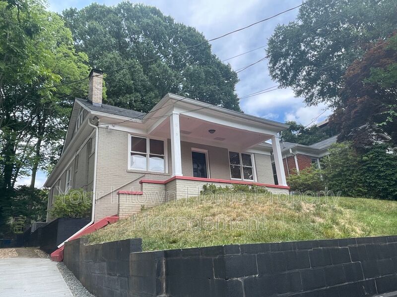 Atlanta House: 639 Somerset Terrace NE