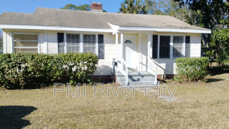 Jacksonville House: 8944 1st Avenue