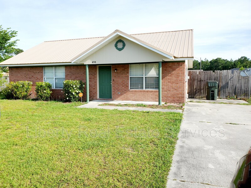 Hinesville House: 833 Ann Dr