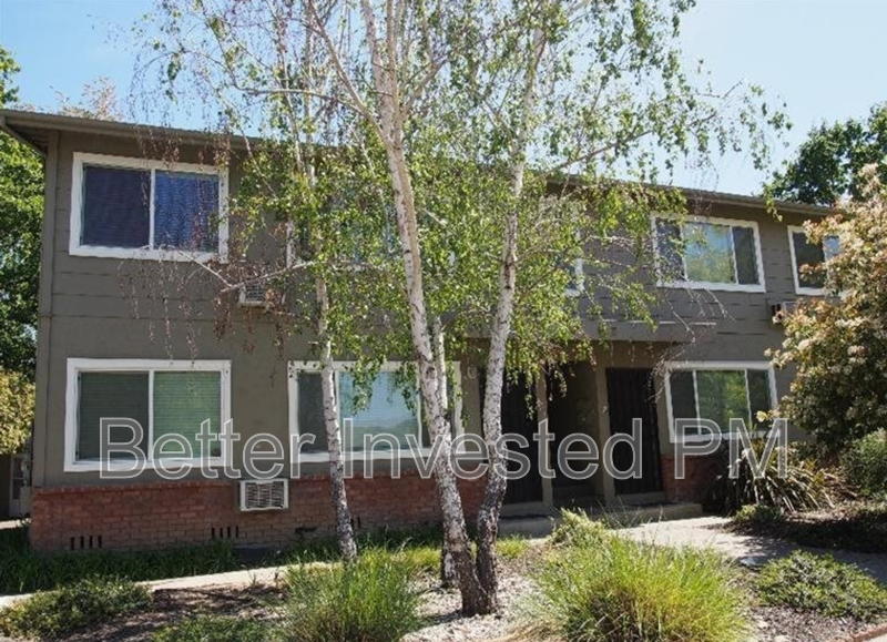 Ukiah Condo: 175 Oak Manor Ct