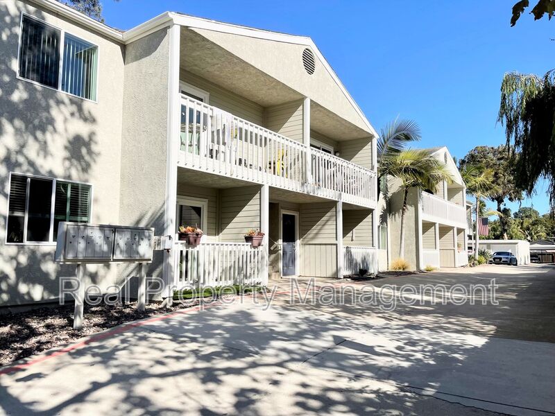 Encinitas Condo: 1435 N. Vulcan Avenue