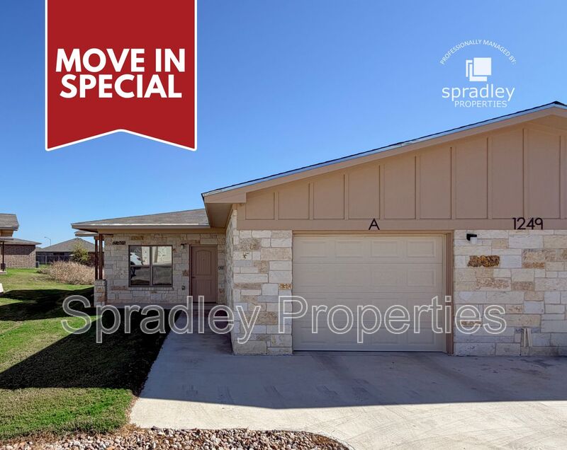 Belton Townhome: 1249A Jasmine Dr