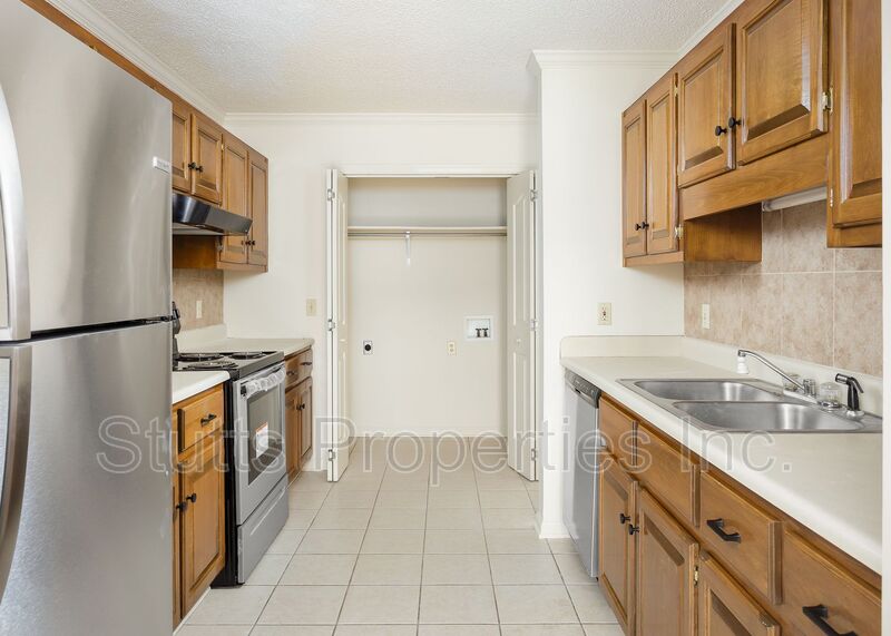 Request a Viewing for 2424 Roberts Lane, Unit C32 Tenant Turner