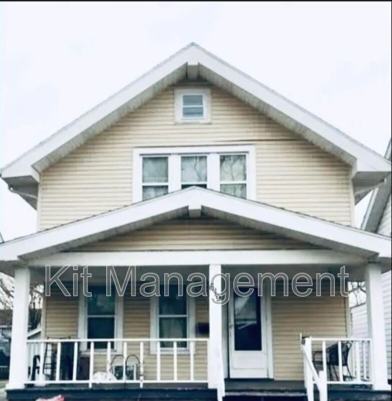 Toledo House: 619 Durango