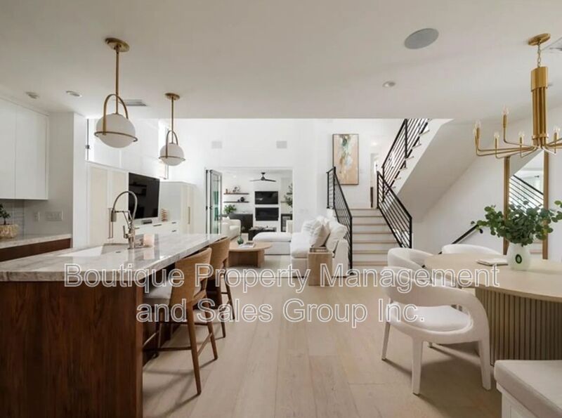 Corona Del Mar House: 428 1/2 Fernleaf Ave