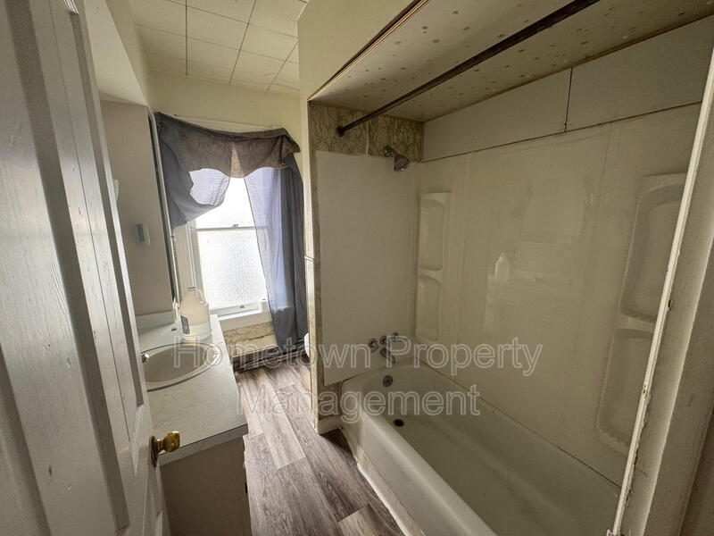 Herndon Condo: 136 Pottsville St****