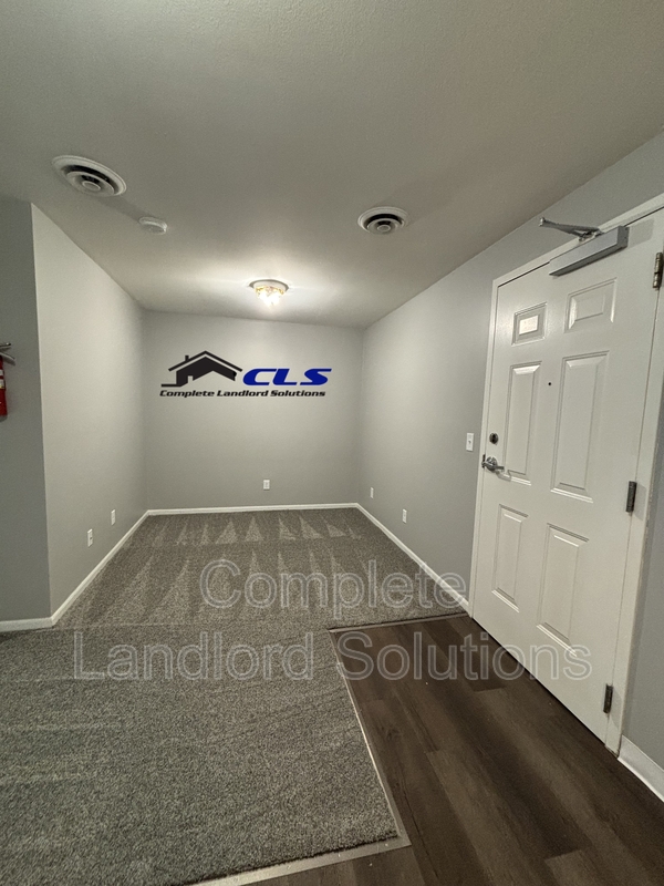 Terre Haute Condo: 1400 North Avenue - 207