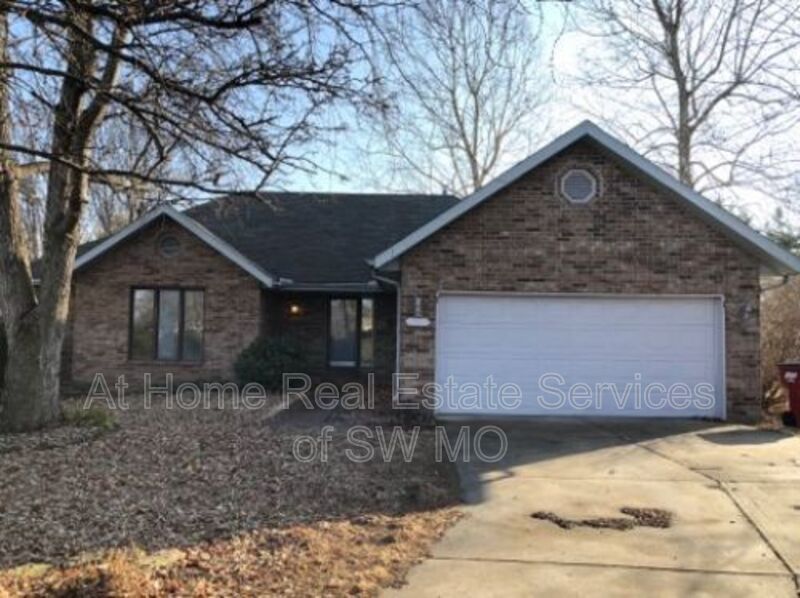 Springfield House: 6333 W Dogwood Ct