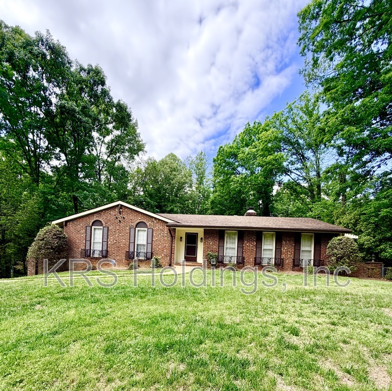 Charlottesville House: 407 Westmoreland Ct