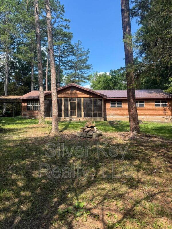 Decatur House: 4878 Cottonport Road