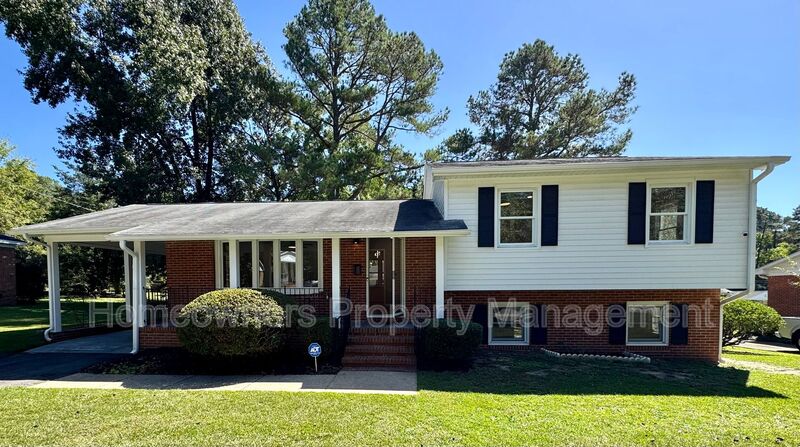 Fayetteville House: 1089 Torrey Dr.