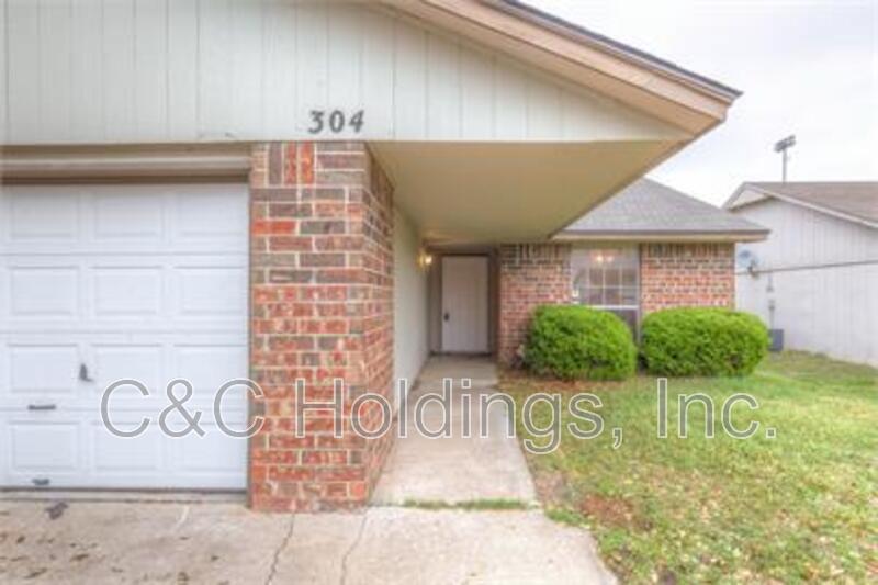 Broken Arrow House: 304 W Quantico