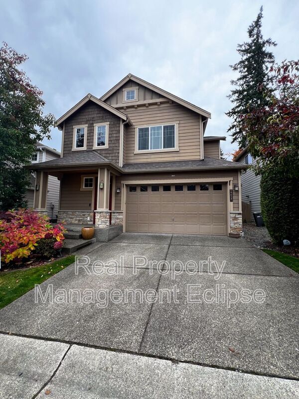 Bothell House: 19614 2nd Dr SE