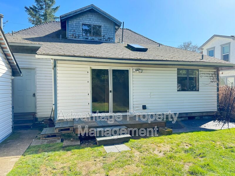 Corvallis House: 444 NW 17th St.