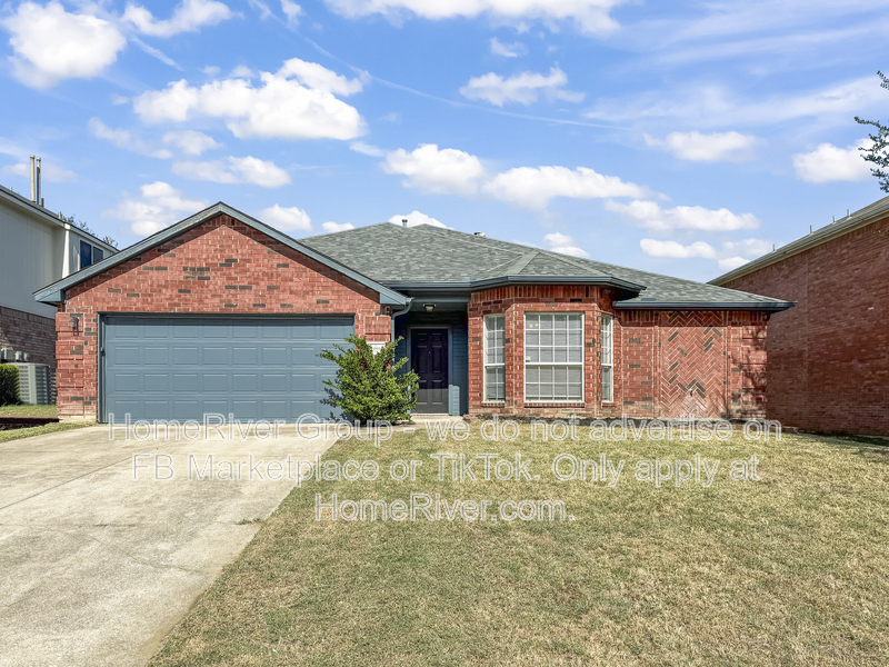Denton House: 7209 Chaucer Dr