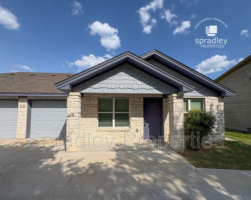 Nolanville Townhome: 502B N 3rd St