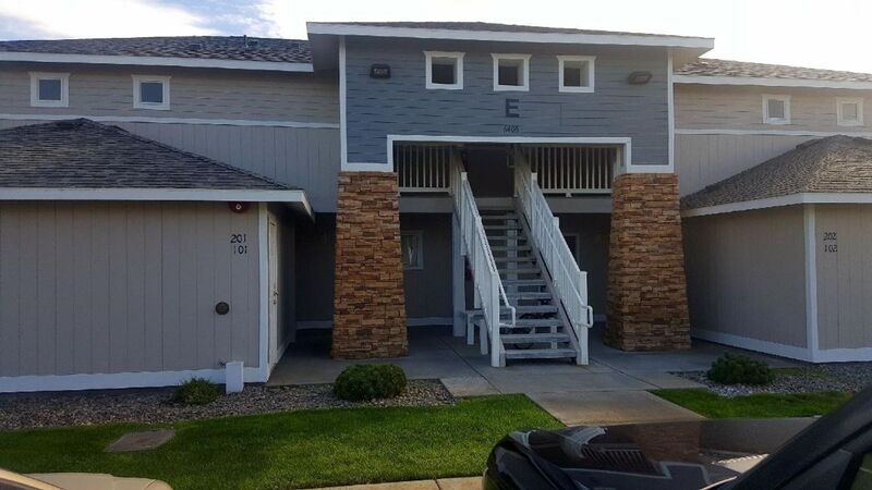 Pasco Condo: 6405 Chapel Hill E101