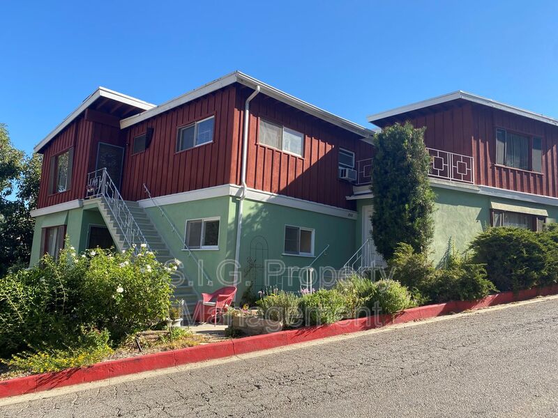 Request a Viewing for 811 Reeves Place Tenant Turner