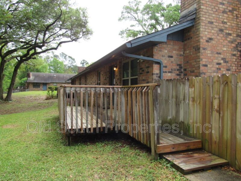 Cantonment House: 3330 Pine Forest Rd