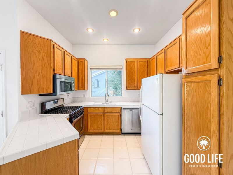 Mission Viejo House: 154 California Ct