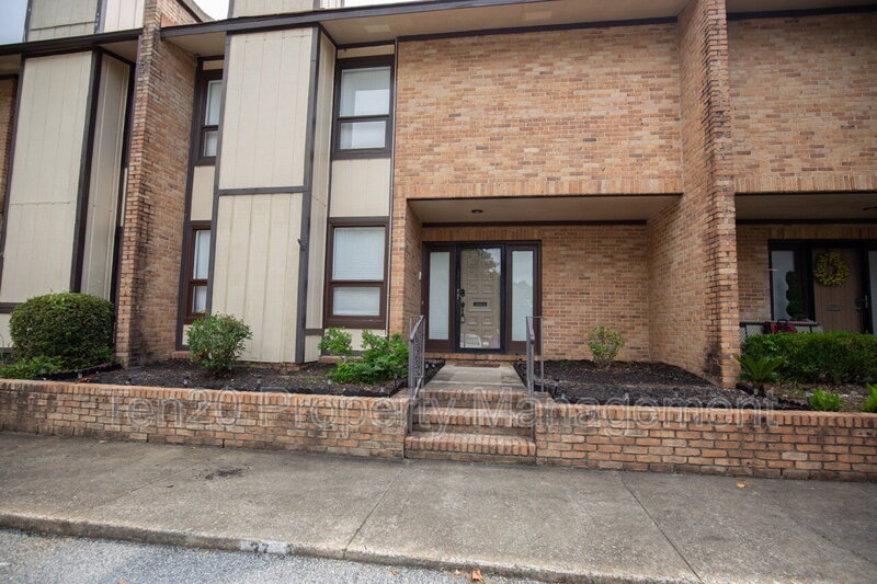 Columbus Condo: 2525 Norris Rd
