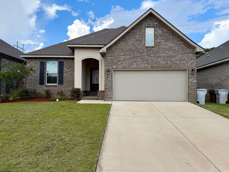 Pace House: 4757 Sago Palm Cir