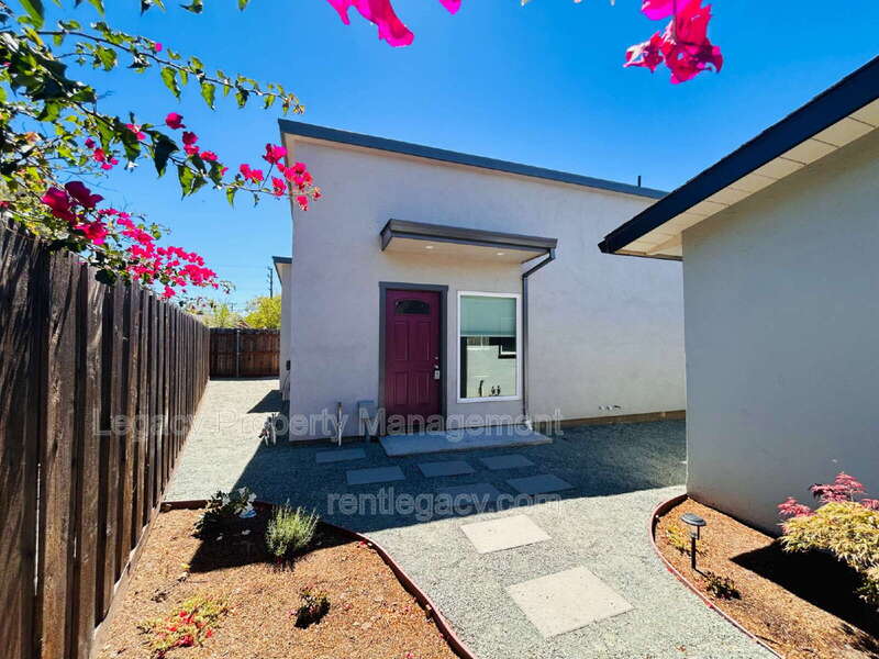 Concord House: 1195 Heather Ct