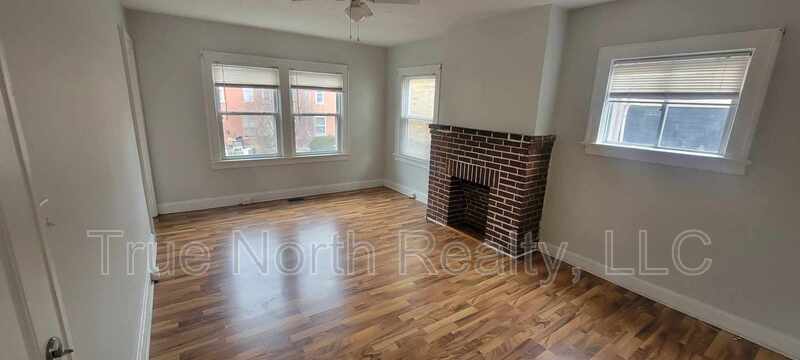 Columbus Condo: 1683 1/2 Oak Street