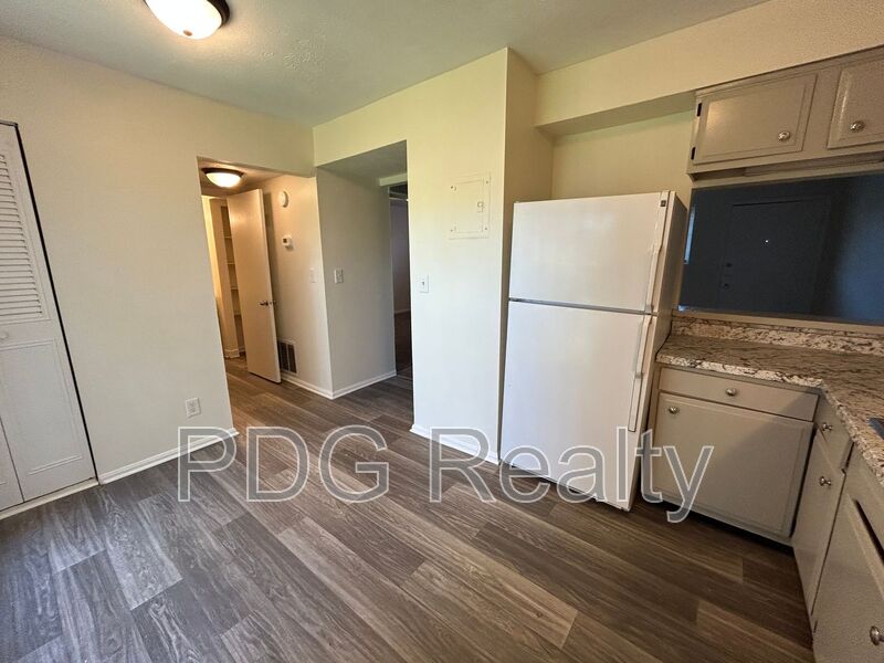 Louisville Condo: 2003 Terril Lane
