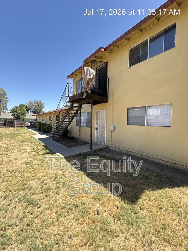 Lemoore Condo: 81 East Hazelwood Street