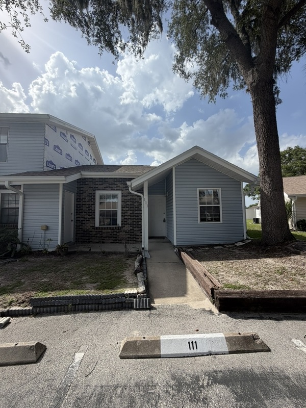Sanford Townhome: 111 Hidden Arbor Ct